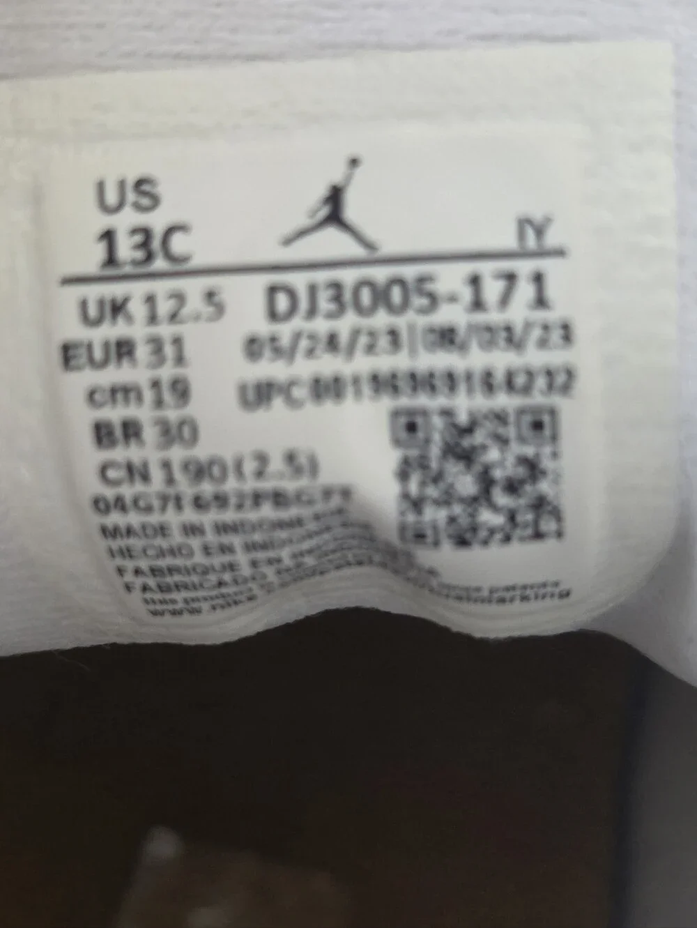 Jordan Kids White and Gold Basketball Sneakers